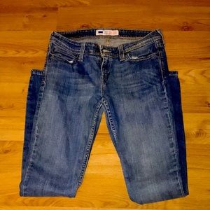 Levi’s Demi Curve Jeans